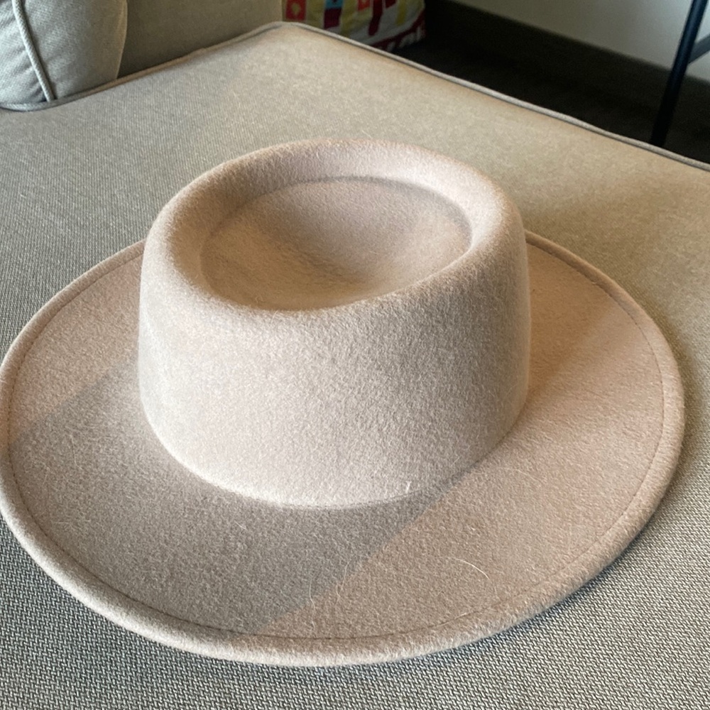 Womens tan wool hat